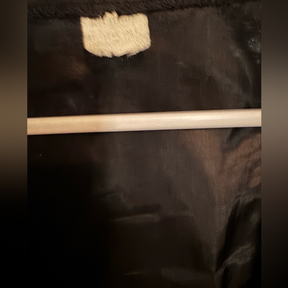 VTG Tagless Velvet Vest - Picture 2 of 3